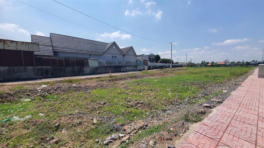 Đất nền 2 mặt tiền bình chánhhàng cđtcách chợ bình chánh 5p  kết nối nhanh ql1a shr công chứng