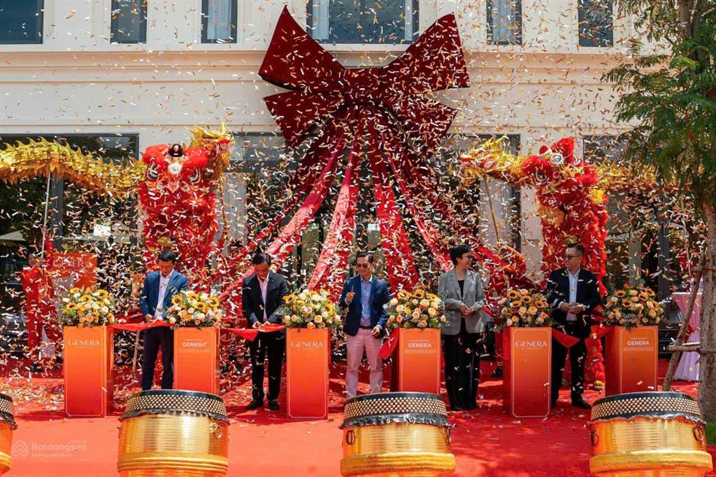 Chỉ 25 phút về tphcm  nhà phố genera solia cho 3 thế hệ ở  sổ hồng riêng  thanh toán giãn