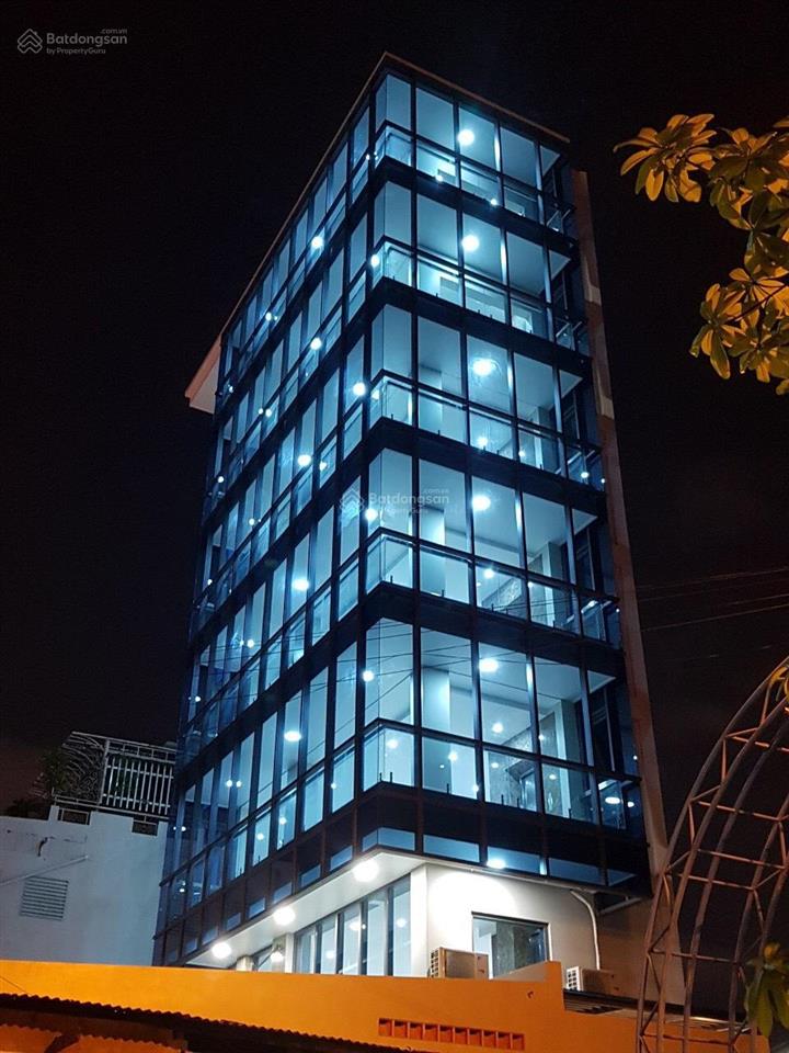 Tòa nhà đẹp cho thuê mặt tiền đường lớn