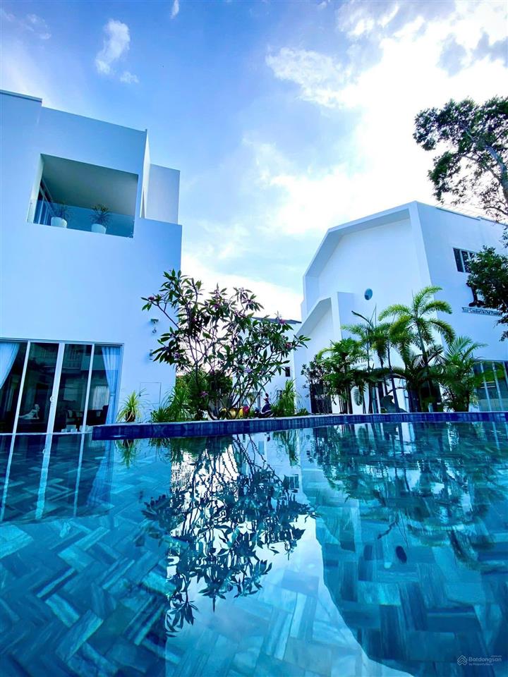 Villa đẹp, sang trọng cho thuê quận 2