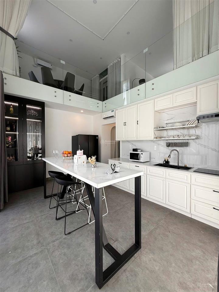 Villa đẹp, sang trọng cho thuê quận 2