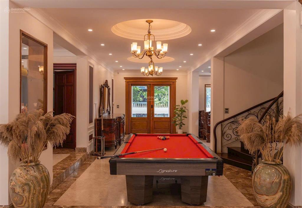 Cho thuê villa cực phẩm tại quận 2
