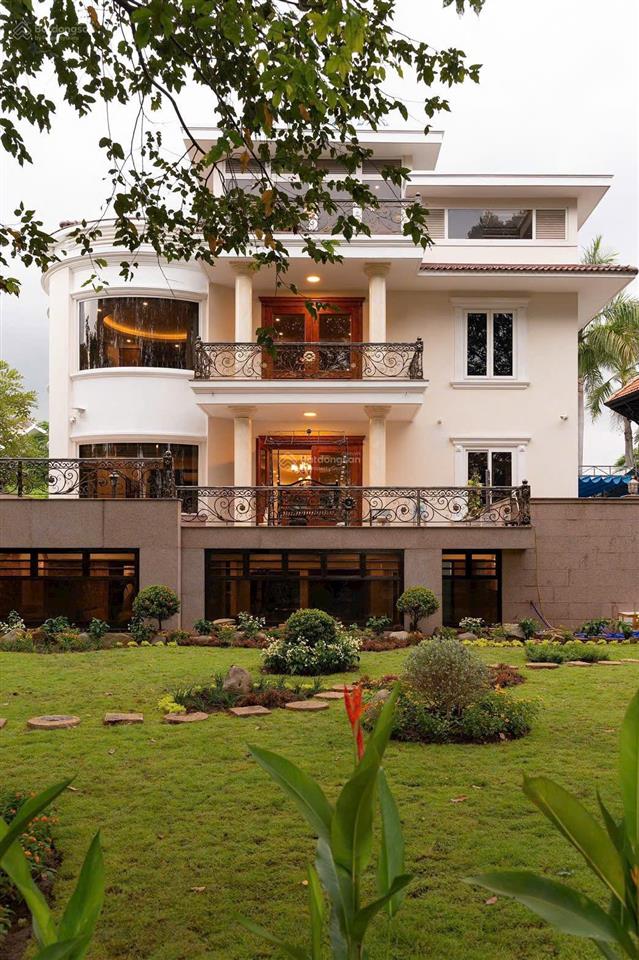 Cho thuê villa cực phẩm tại quận 2