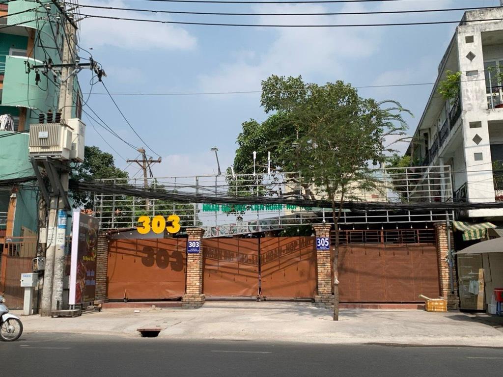 Cho thuê nhà trệt diện tích cực lớn