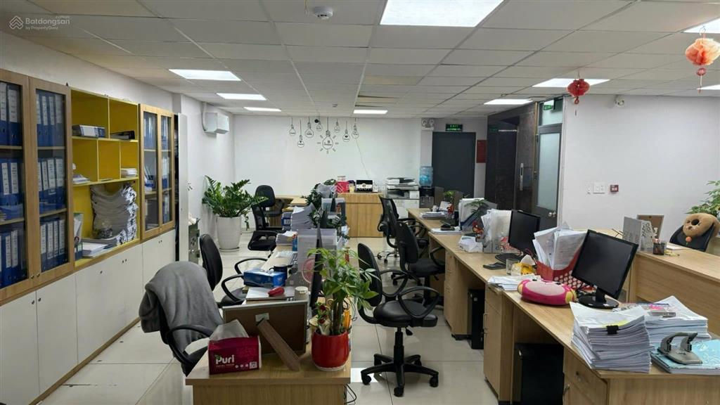 Cho thuê tòa nhà mặt tiền cao cấp trần não, thủ đức