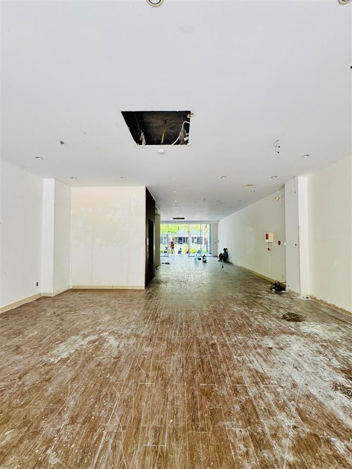 Cho thuê tòa nhà mặt tiền nguyễn cơ thạch sala quận 2