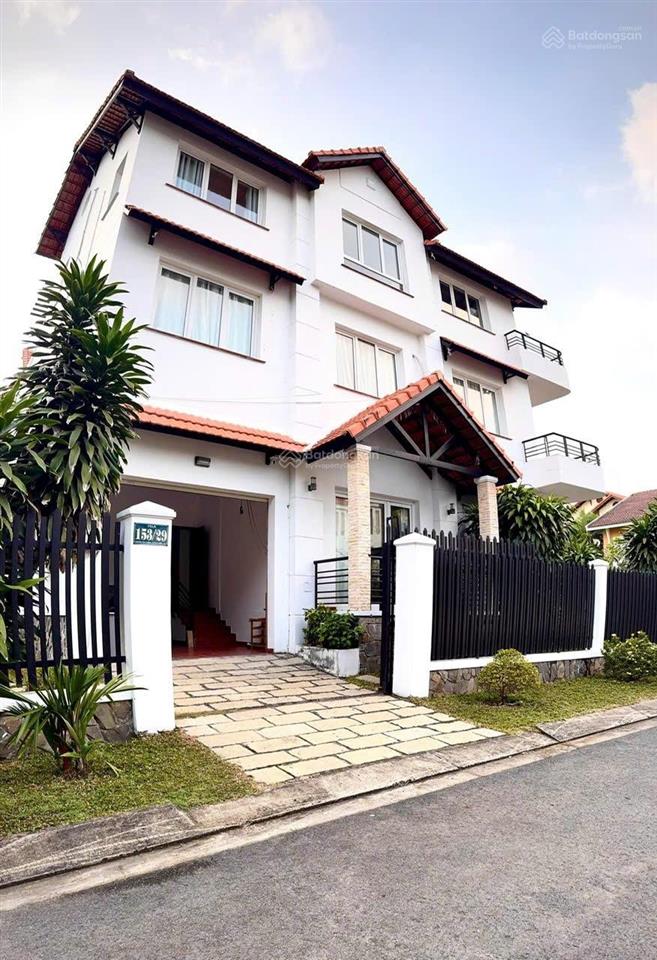 Cho thuê villa cao cấp 153a nguyễn văn hưởng quận thủ đức
