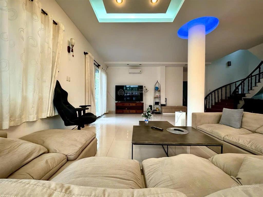 Cho thuê villa cao cấp 153a nguyễn văn hưởng quận thủ đức