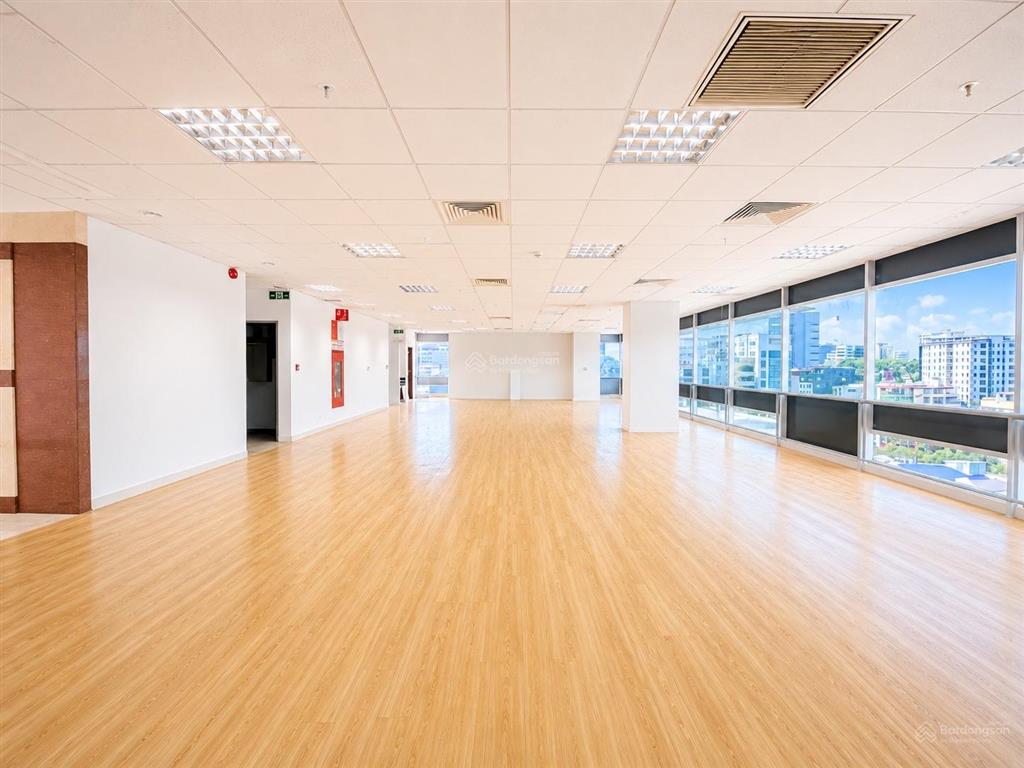 Cho thuê tòa nhà văn phòng 80 bà huyện thanh quan, quận 3