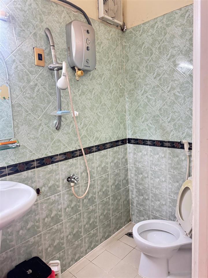 Bán nhà hẻm đẹp đường ba tháng hai quận 10