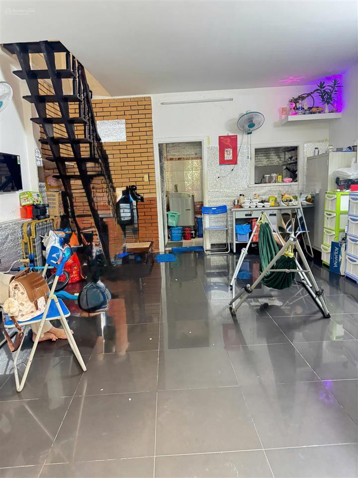 Bán nhà hẻm đẹp đường ba tháng hai quận 10