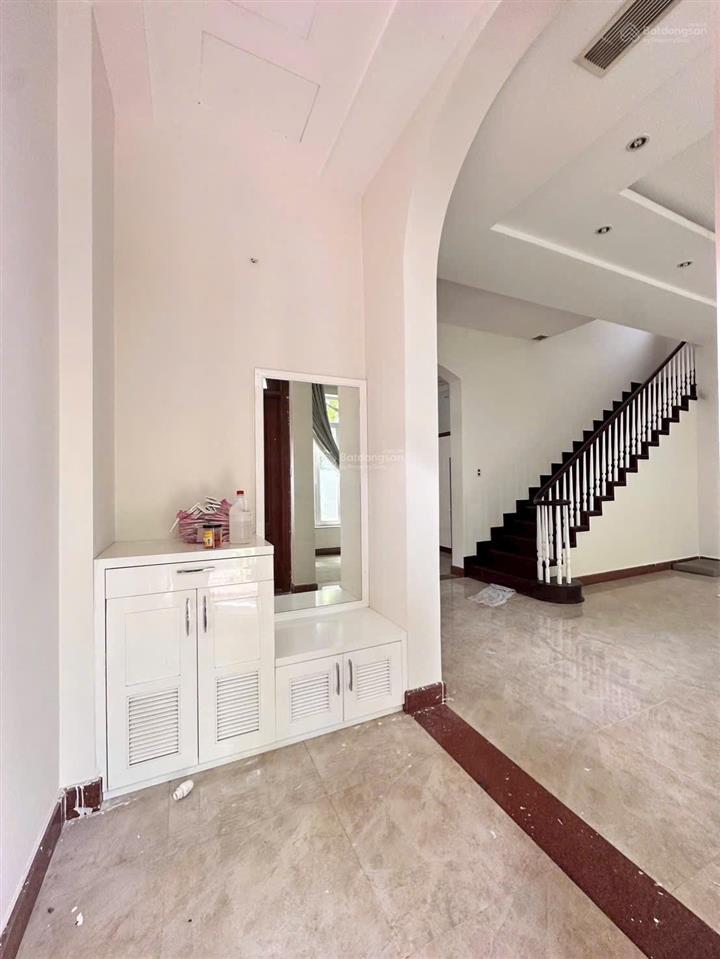 Cho thuê villa đẹp 3133 trần ngọc diện, q2