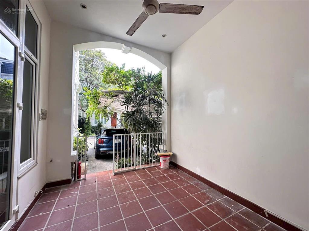 Cho thuê villa đẹp 3133 trần ngọc diện, q2