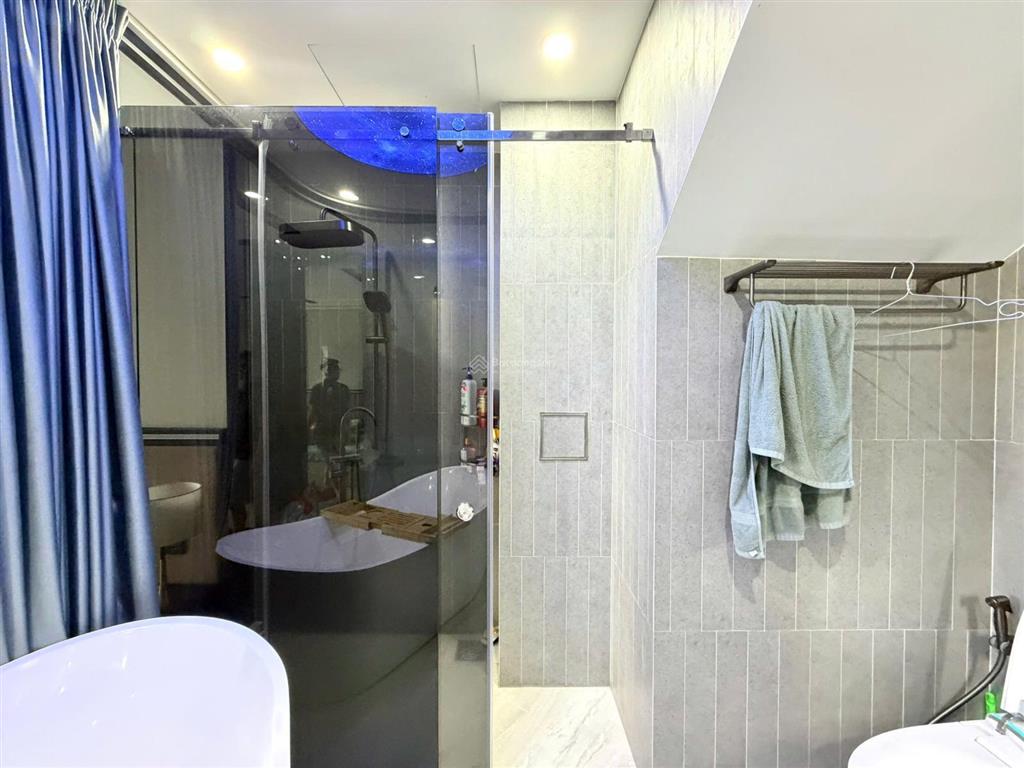 Chính chủ cần bán nhà trần bình trọng bình thạnh nhà đẹp 5 tầng + lửng hẻm xe hơi khu