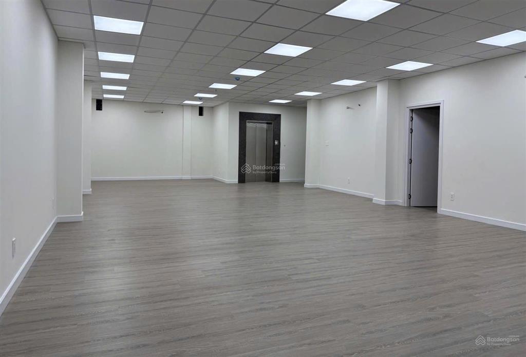 Cho thuê tòa nhà cao cấp 33 xuân thủy, thảo điền
