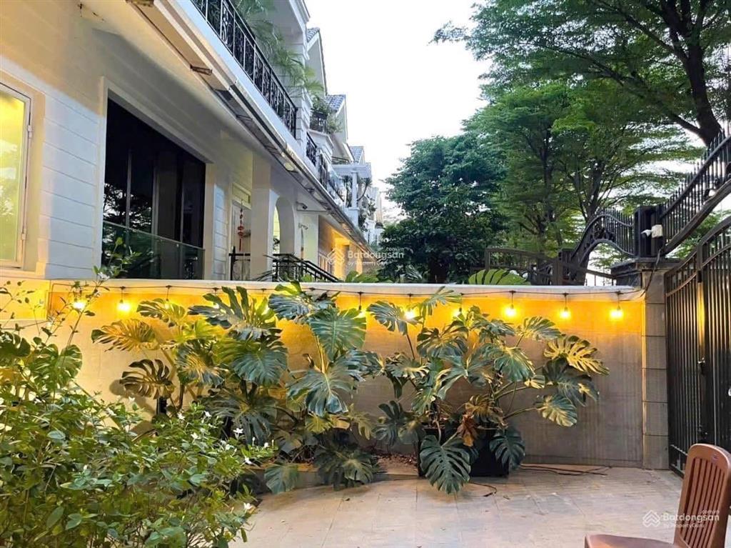 Cho thuê villa 10 đường d6 saigon pearl phường 22 quận bình thạnh