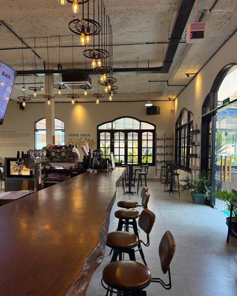 Cho thuê villa 25 trần văn sắc, quận 2