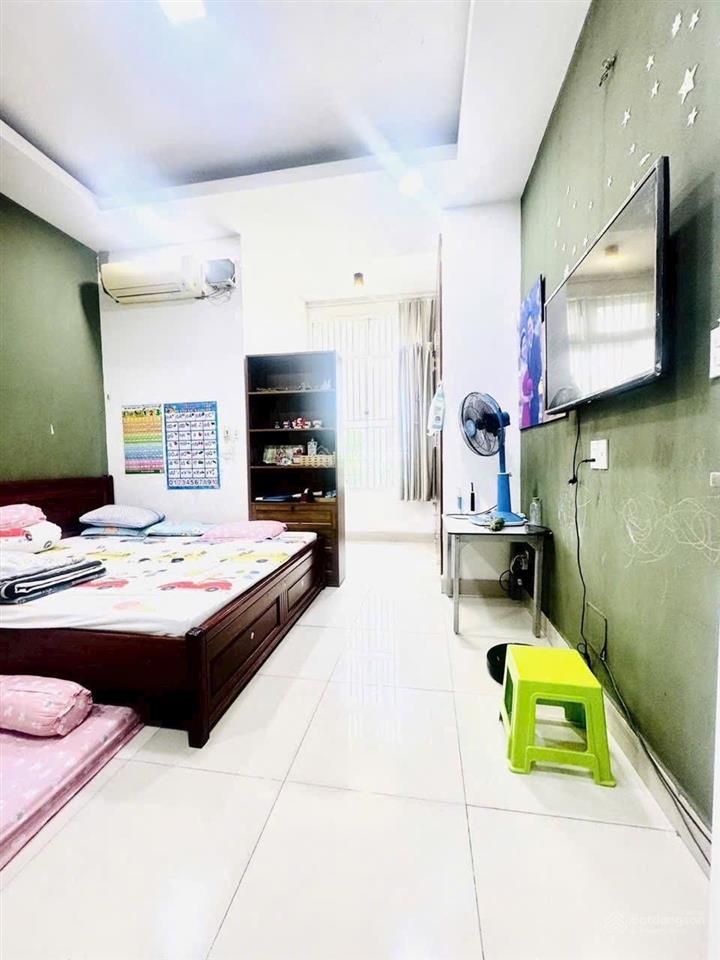 Chủ nhiệt bán giảm chào 200 triệu  giá mới 5.9 tỷ siêu phẩm mã lò bình hưng hoà a