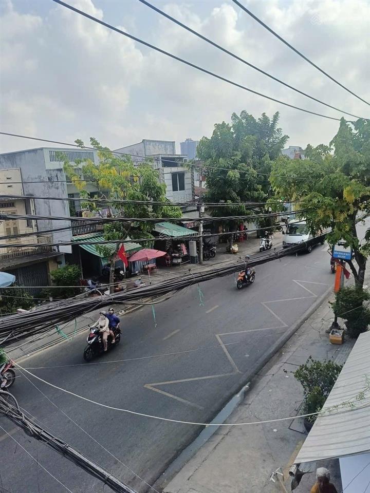 Mặt tiền phạm thế hiển q8  sát green river  9 tỷ diện tích 56 m^2 (4.3m x 13m), nở hậu