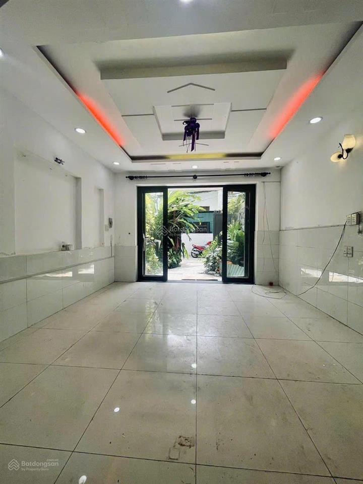 Nhà phân lô  hxh thông  đường số 51, p.14, gò vấp diện tích (4 x 17.1m) 69m công nhận đủ