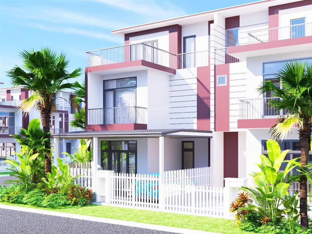 Bán gấp căn nhà phố 1 trệt 1 lững 1 lầu, sổ hồng riêng. giá 1,6 tỷ, ngay thị trấn bến lức