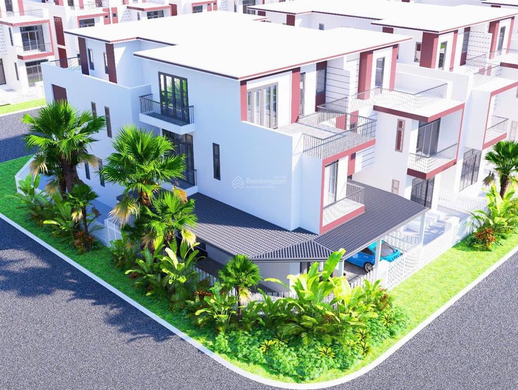 Bán gấp căn nhà phố 1 trệt 1 lững 1 lầu, sổ hồng riêng. giá 1,6 tỷ, ngay thị trấn bến lức