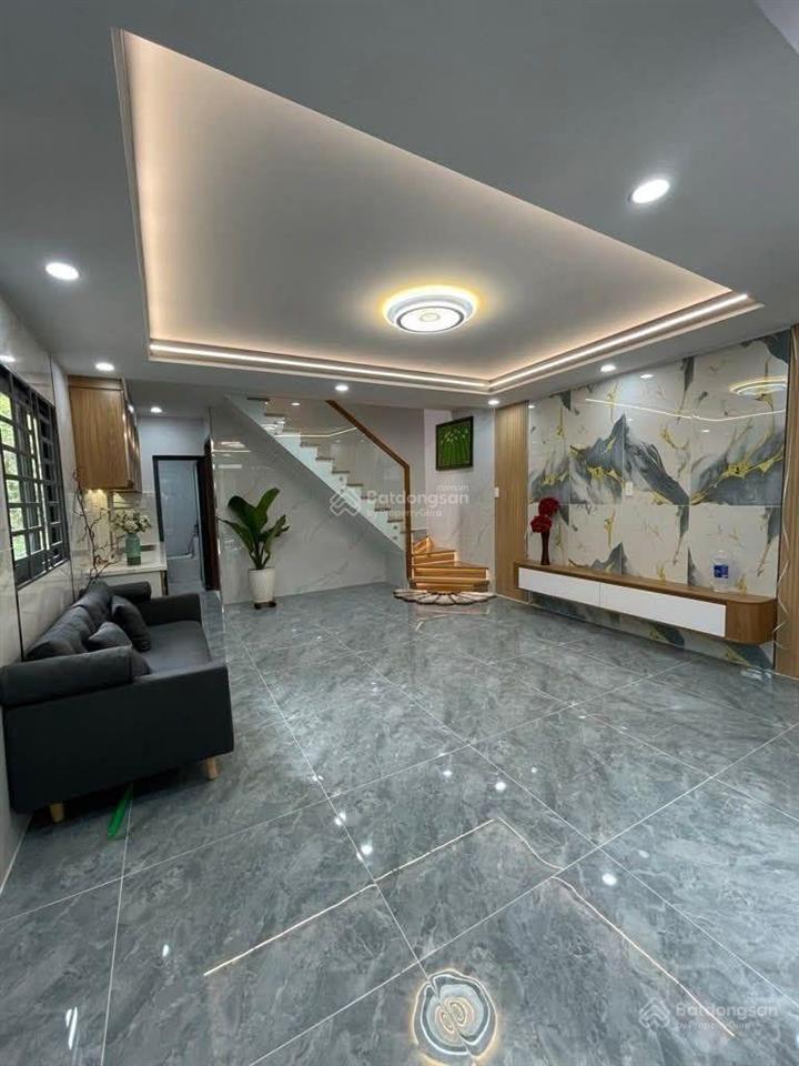 Nhà đẹp bình tân  dt 46m2  3pn  giáp quận 6  có phòng ngủ trệt cho người lớn tuổi