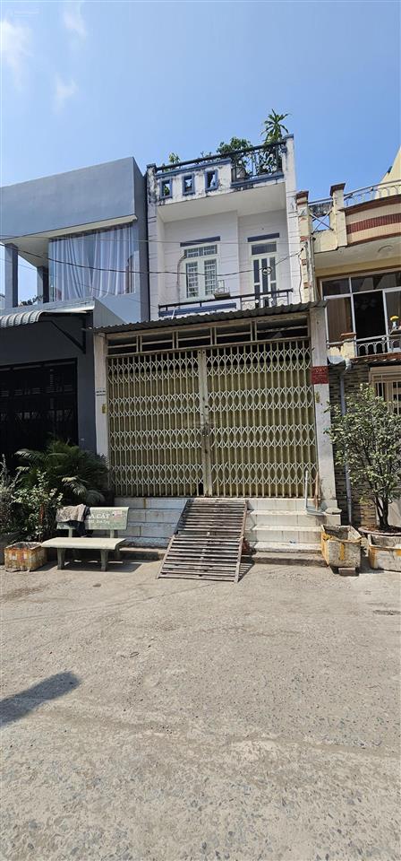 Bán gấp nhà bến phú định  q8  hẻm xe tải 8m  sát mặt tiền  dt khủng 72m2  nhỉnh 6.x tỷ