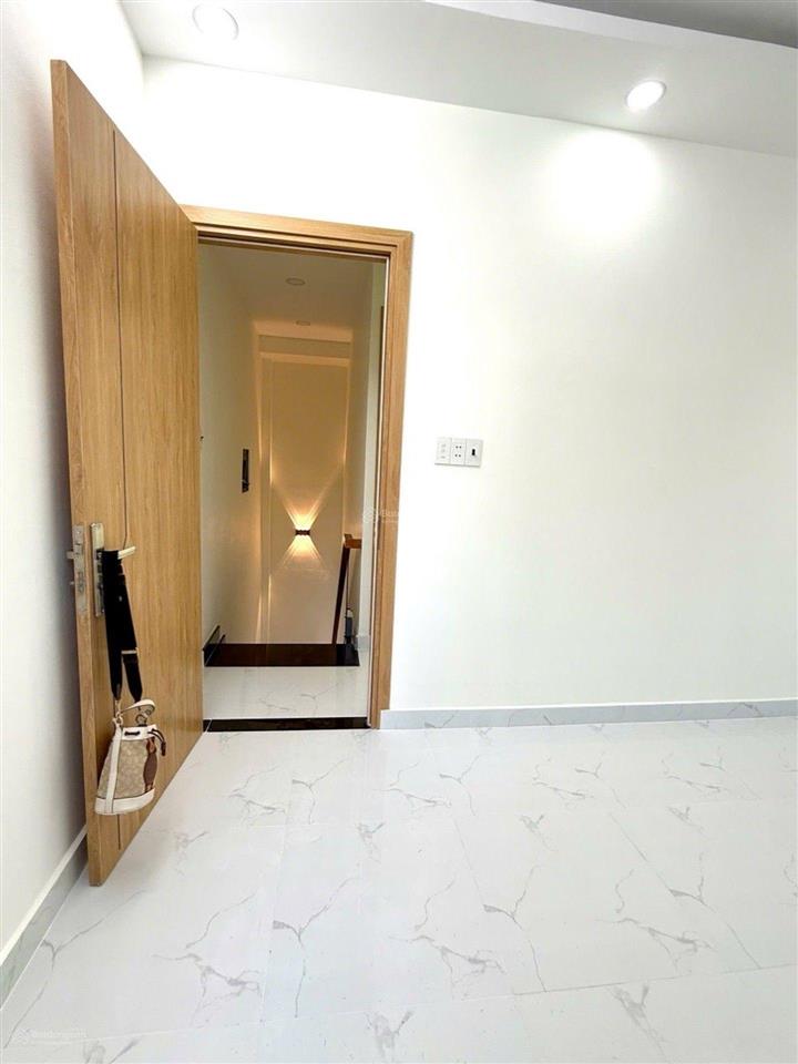 Siêu phẩm hẻm xe hơi sát mặt tiền kề bên khu vip tên lửa chỉ nhỉnh 3 tỷ!