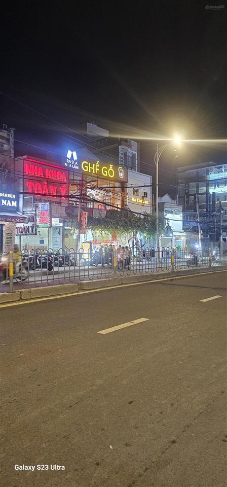 Bán gấp nhà 3 tầng đường 18b  lê văn quới  dtsd 120m2  hẻm ô tô  sát ngã tư bốn xã  nhỉnh 4.x