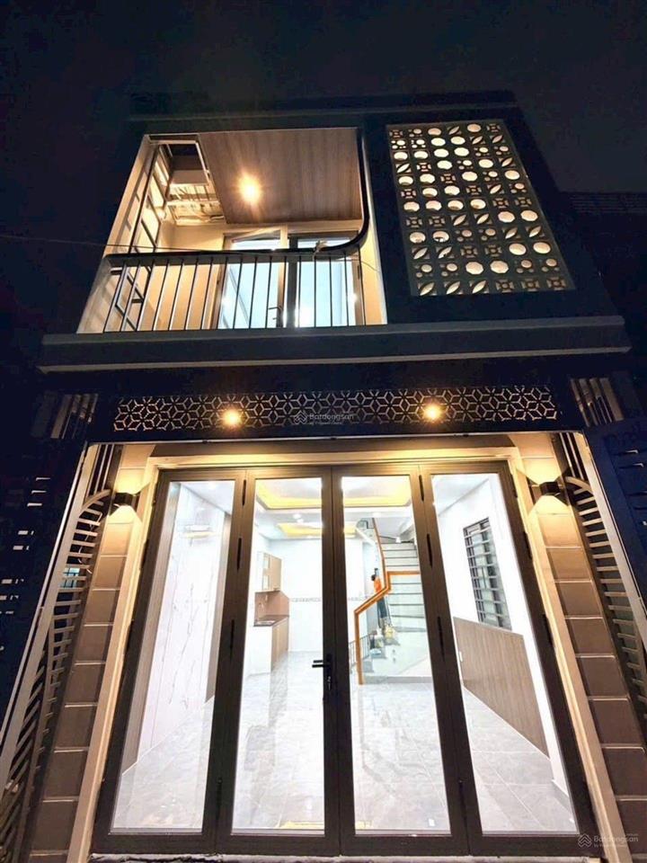Nhà đẹp 3pn  ngang hơn 4m  tl10 kề tên lửa  hẻm xe hơi  nhỉnh 5 tỷ