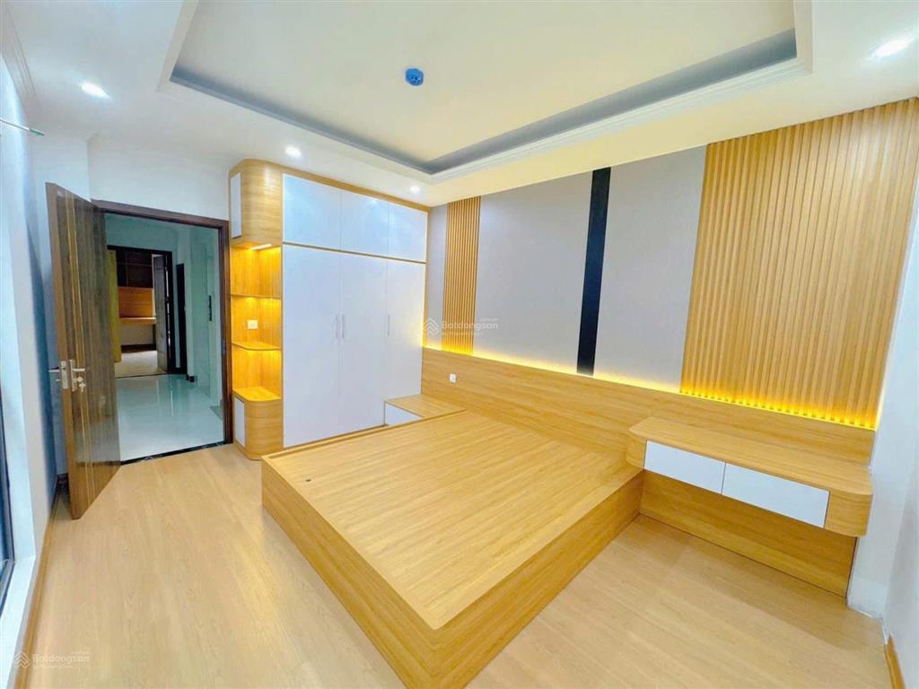 Ngã tư sở  vũ tông phan  6 tầng thang máy ~ 45m2  cách ô tô 50m  nhà đẹp giá tốt