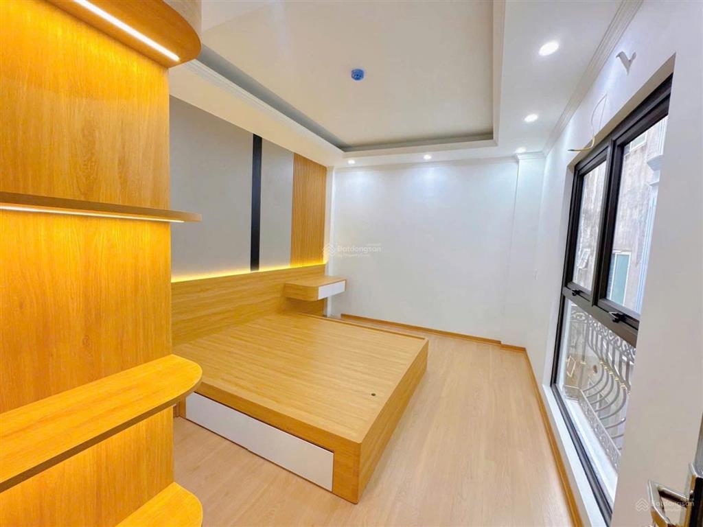 Ngã tư sở  vũ tông phan  6 tầng thang máy ~ 45m2  cách ô tô 50m  nhà đẹp giá tốt