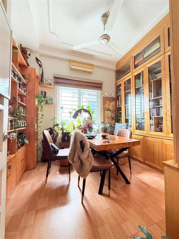 Phân lô ô tô vf3 đỗ cửa kinh doanh  chỉ tầm ~ 50m ra mặt phố hoàng văn thái  nhà đẹp 6 tầng
