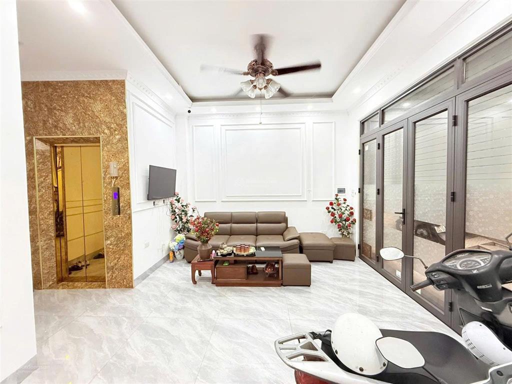Trung tâm đống đa  gần đại học ngoại thương ~ 40m2  6 tầng thang máy  7 phòng vừa ở vừa cho thuê