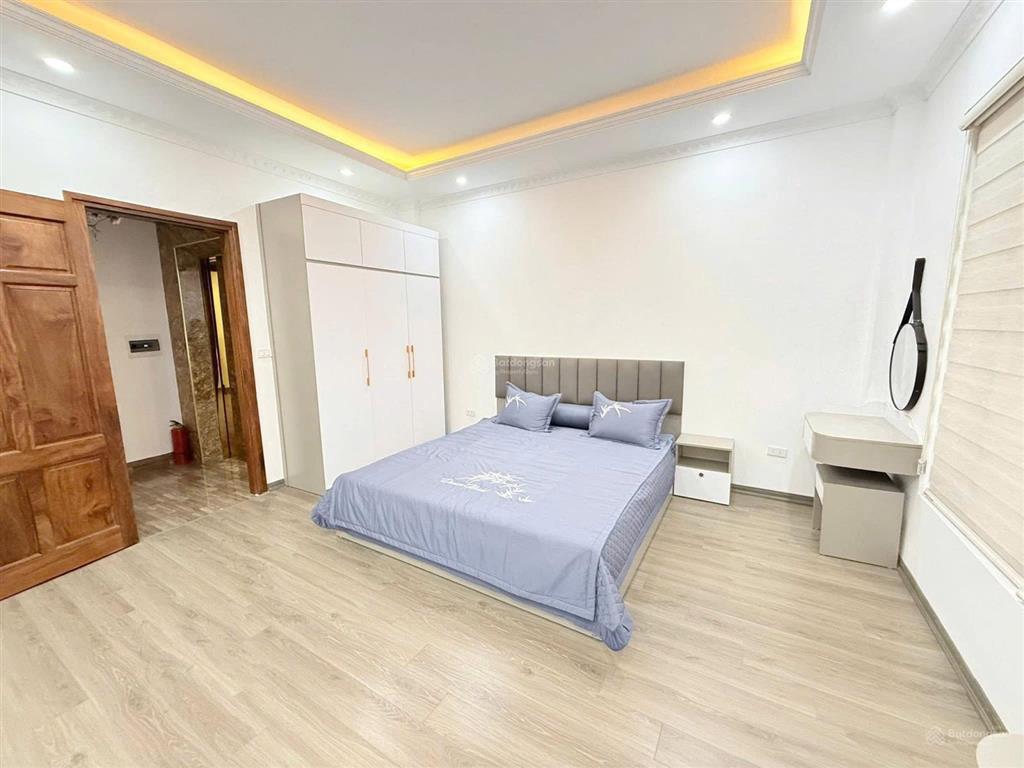 Trung tâm đống đa  gần đại học ngoại thương ~ 40m2  6 tầng thang máy  7 phòng vừa ở vừa cho thuê