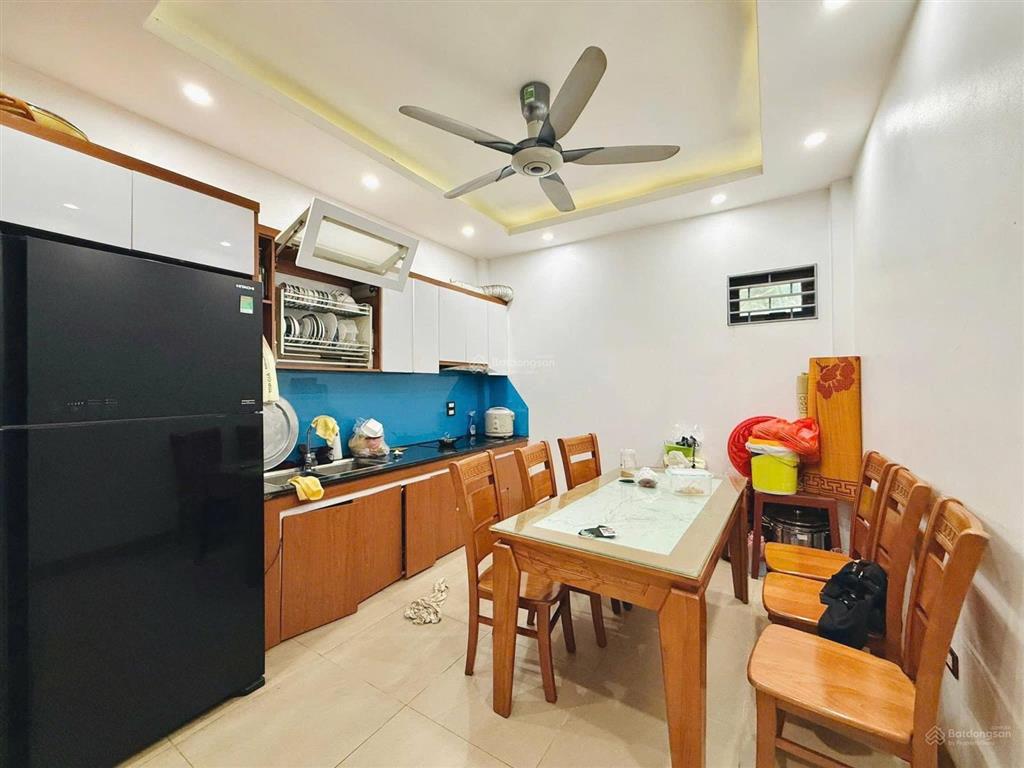 Phố đại từ  gần hồ linh đàm  46m2  6 phòng ngủ thoáng trước sau  tặng full nội thất