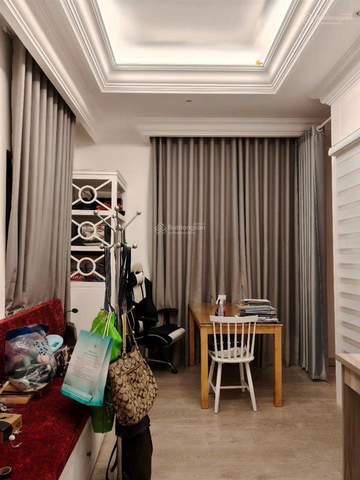 Bán gấp biệt thự cao cấp, đường bành văn trân, p7, q tân bình. giá tốt, có thương lượng. 0902 659 ***