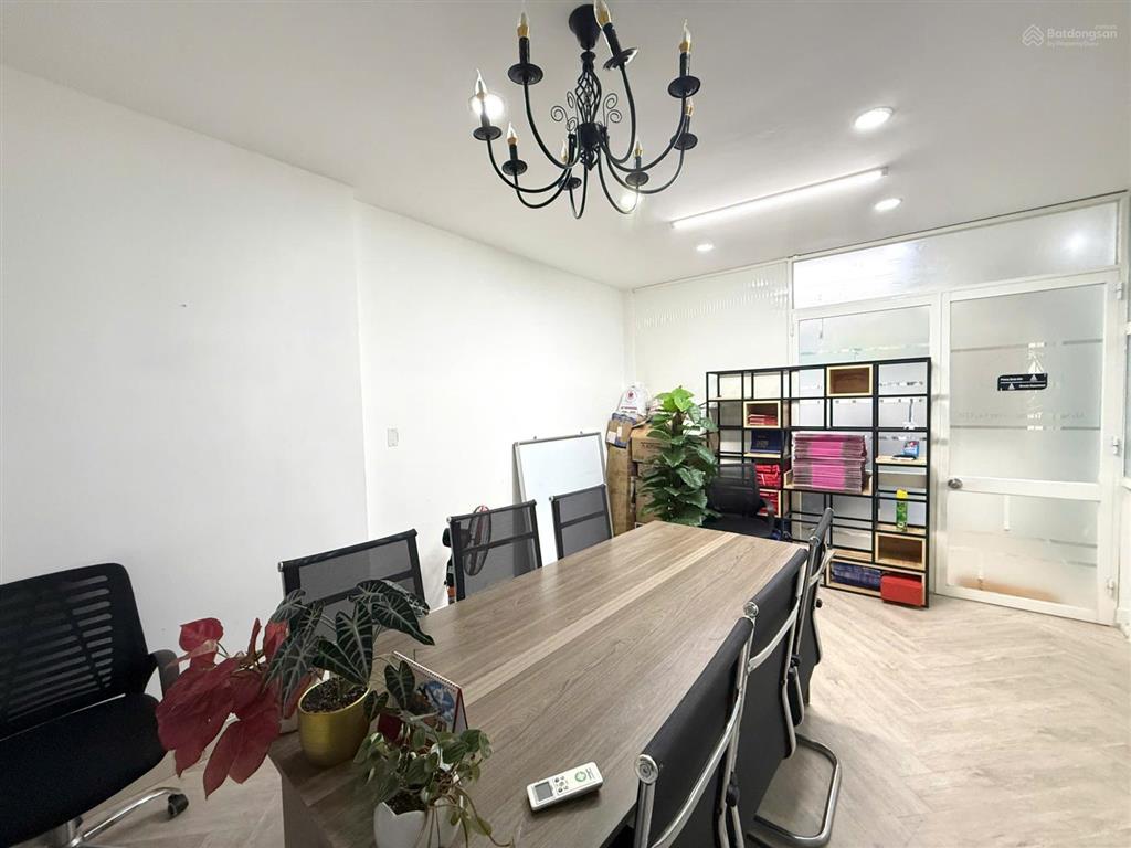 Cho thuê mặt tiền đường tôn thất thuyết, phường 18, quận 4. giá cực tốt, 40m2, chỉ 9 triệu/tháng.