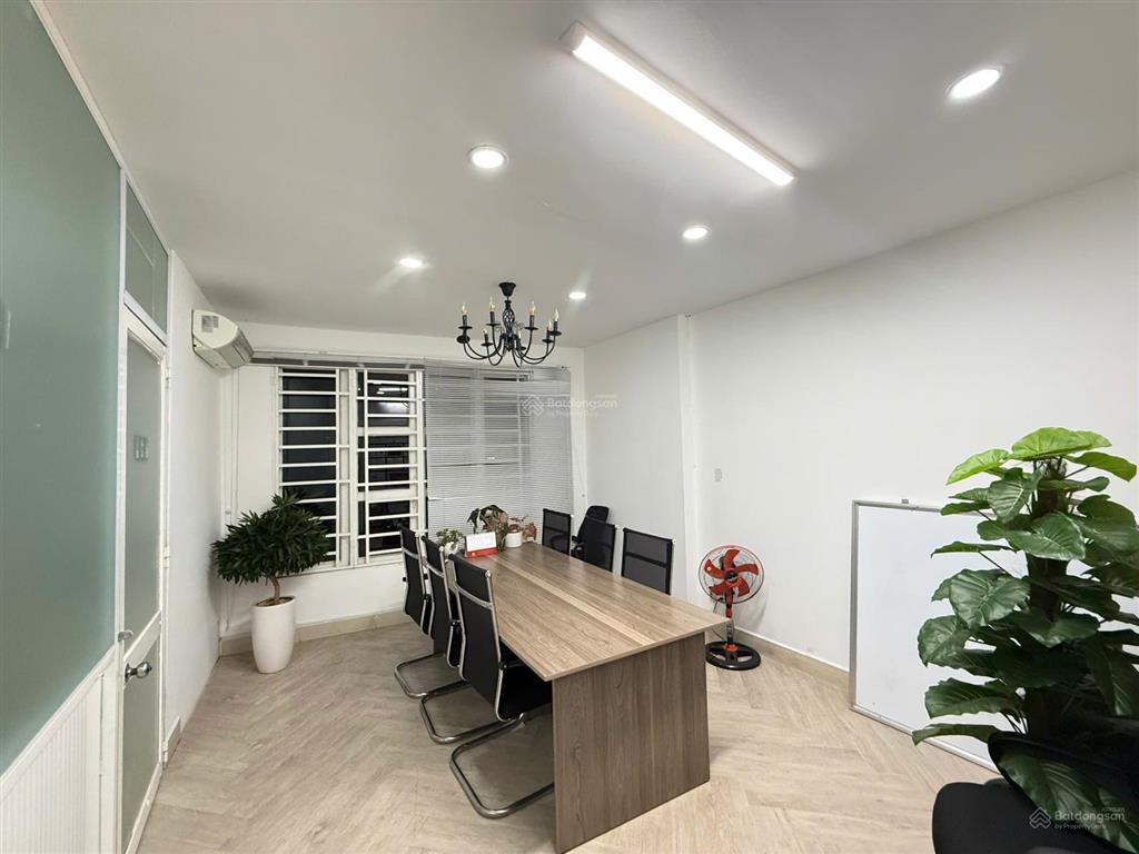 Cho thuê mặt tiền đường tôn thất thuyết, phường 18, quận 4. giá cực tốt, 40m2, chỉ 9 triệu/tháng.