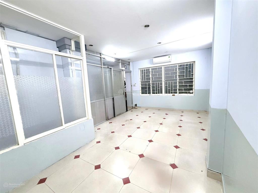 Cho thuê văn phòng mặt tiền đường tôn thất thuyết, phường xóm chiếu, tphcm. giá tốt chỉ 8tr/tháng