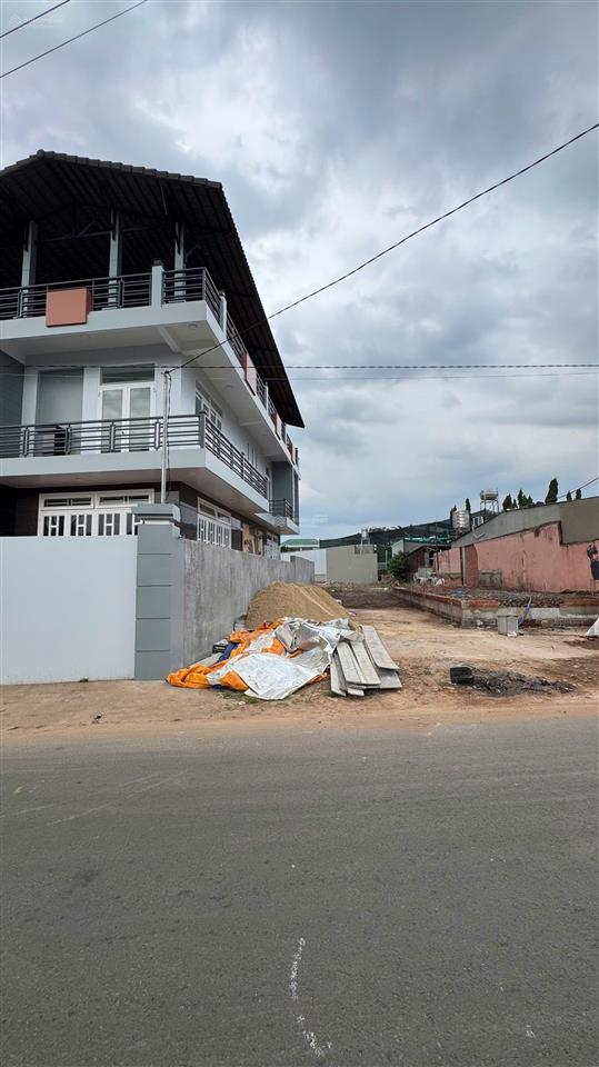 Đất ngay trung tâm gia kiệm cách ql20 300m  dân cư đông  tiện ích đủ  ngang 6m