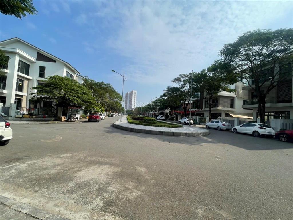 Bán gấp biệt thự an vượng villa kđt dương nội dt 180m2 giá 36 tỷ.  0941 341 ***