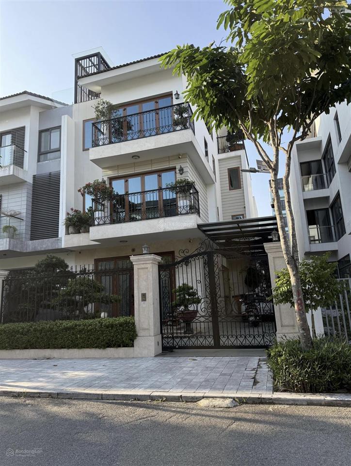 Bán gấp căn an vượng villa, hướng đn, nhà đang cho thuê vp sẵn dòng tiền giá 36 tỷ.  0941.341.13