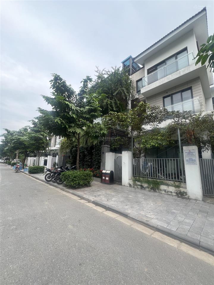 Bán gấp căn an vượng villa, hướng đn, nhà đang cho thuê vp sẵn dòng tiền giá 36 tỷ.  0941.341.13