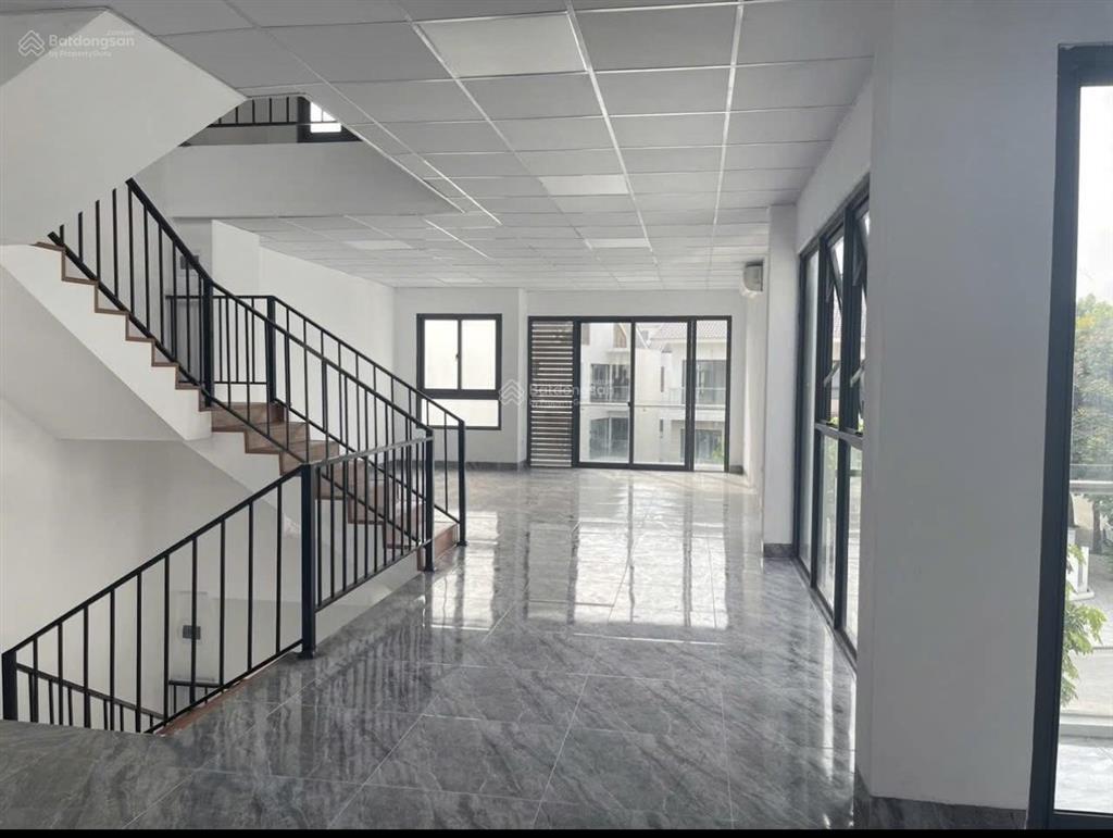 Cho thuê biệt thự an vượng villa, ht 3 tầng 1 tum giá 30tr.  0941 341 ***