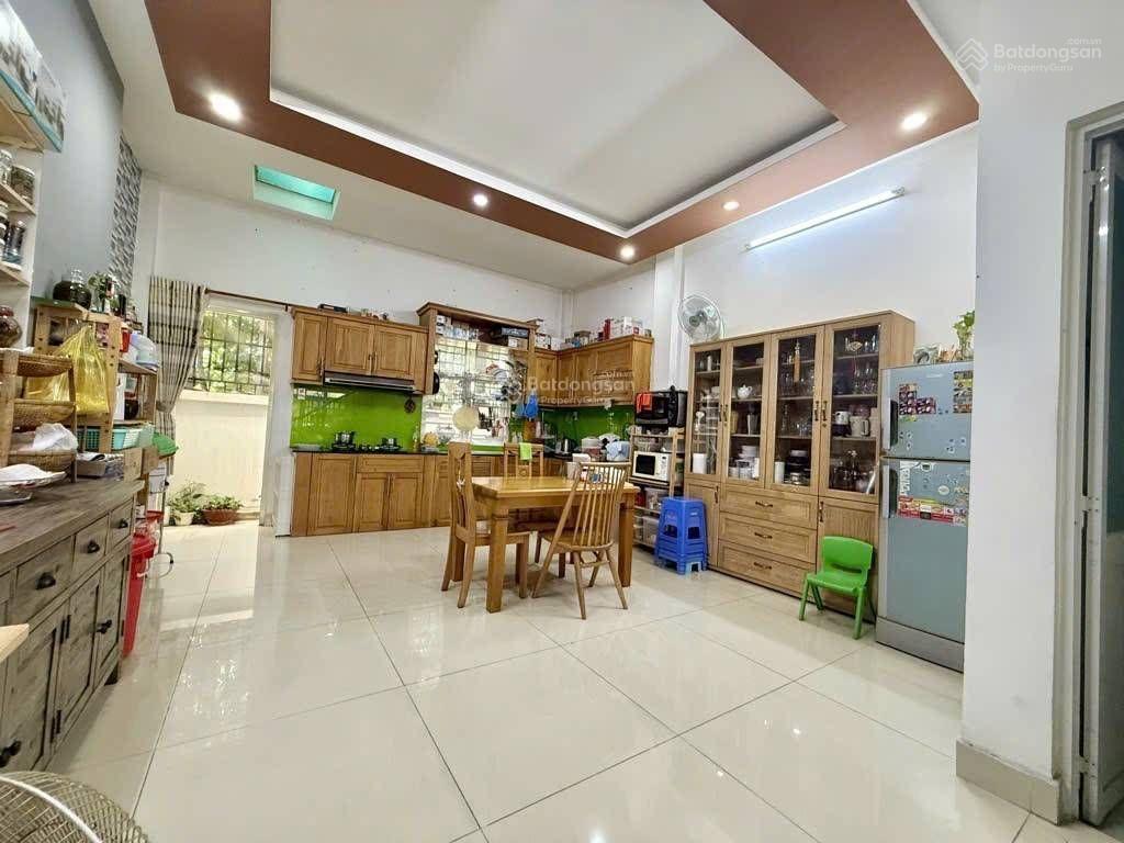 Nhà 3 tầng  110m2  ngang 5m sát phố đêm man thiện  chỉ 12.5 tỷ  khu ở & đầu tư cực tốt