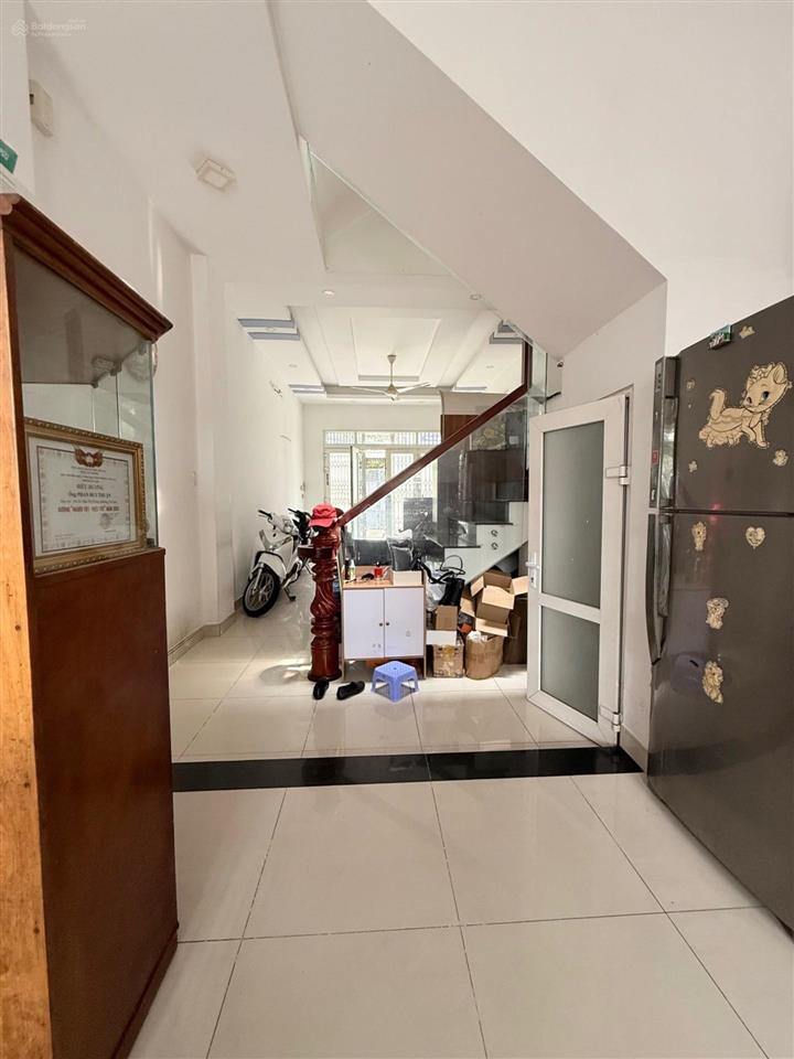 Nhà đẹp đường 10m trần thị trọng 4x16.5m 1 trệt 1 lầu + sân thượng kết cấu chắc chắn