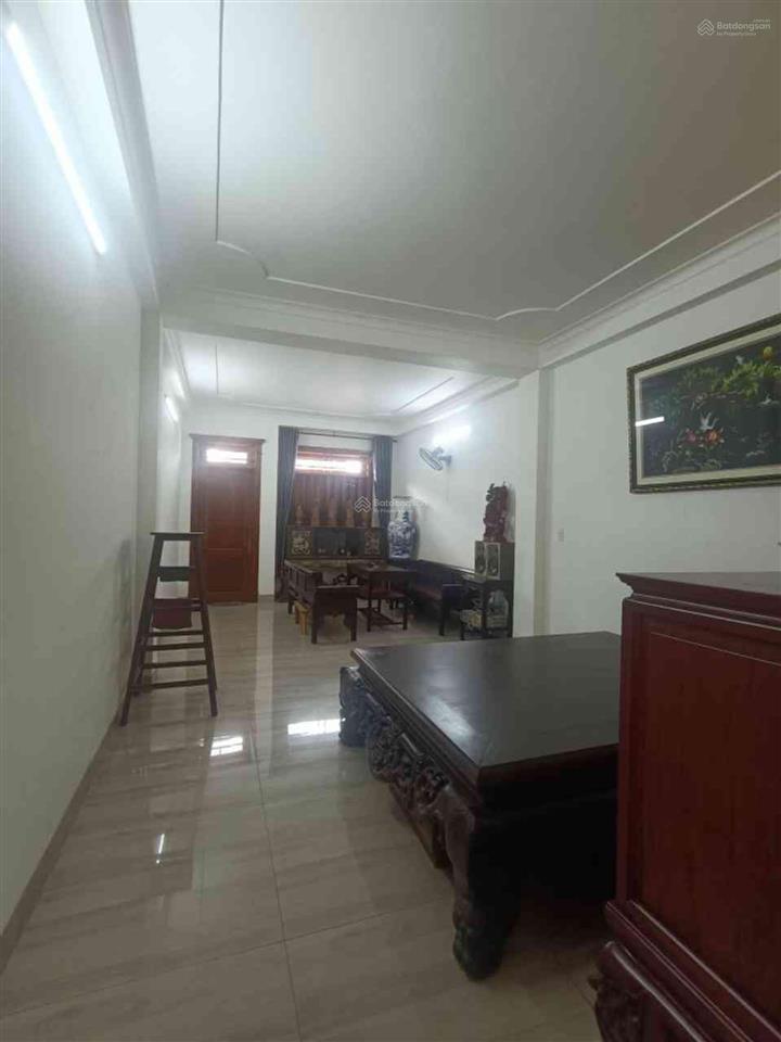 Siêu phẩm nhà 4 tầng khu phân lô phạm văn bạch ngang 4m dài 24m nhà chủ tự xây cực kỳ kiên cố.