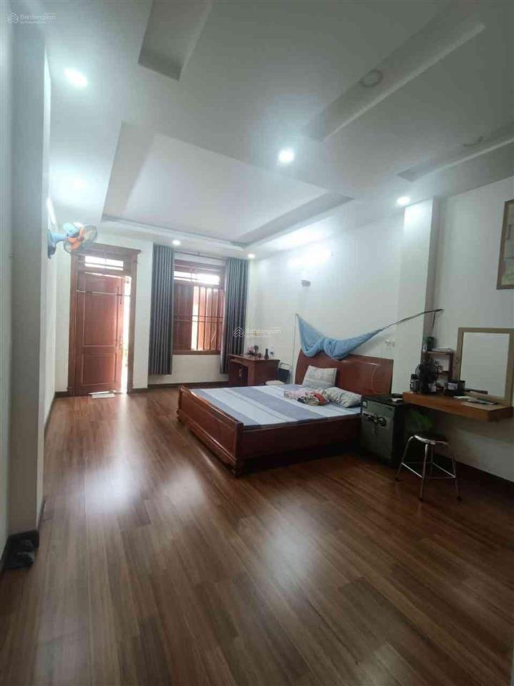 Siêu phẩm nhà 4 tầng khu phân lô phạm văn bạch ngang 4m dài 24m nhà chủ tự xây cực kỳ kiên cố.
